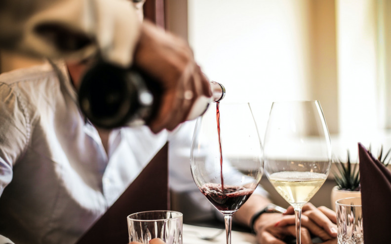 Vinski profesionalci s razlogom pljucaju vina
