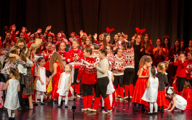 Održana tradicionalna božićna čestitka Zadarskog plesnog ansambla