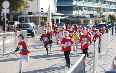Održana Božićna utrka u Biogradu: prijavljeno više od 160 djece, memorijalna utrka „Ten 4 Jole“