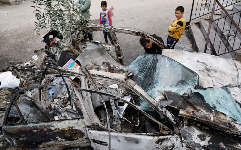 Izrael ne posustaje s napadima na Gazu, prekid komunikacija otežava napore spasilaca
