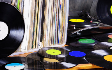 Toliko gramofonskih ploča nije se prodavalo još od 1990., veliki revival doživljavaju čak i kasete