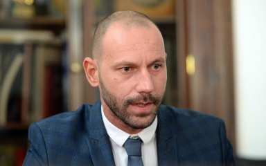 Koalicijski partneri podržali Habijana: “Ministar nije stručna pozicija”