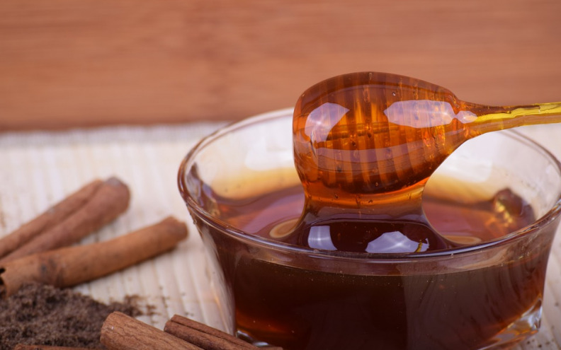 Otkrijmo fascinantnu priču o vilenjačkom medu, najskupljem na svijetu