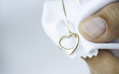 Čišćenje nakita: savjeti uz koji će vaši omiljeni srebrni i zlatni komadi ponovno blistati