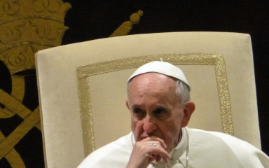 Papa Franjo zabrinut zbog umjetne inteligencije: Ne smijemo moralno rasuđivanje prepustiti strojevima