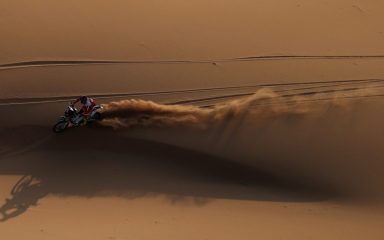 Španjolski motociklist stradao pred kraja druge etape Dakara, u teškom stanju prebačen u bolnicu
