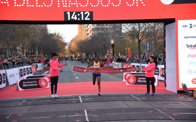 Kenijka Beatrice Chebet na cestovnoj utrci oborila rekord na pet kilometara