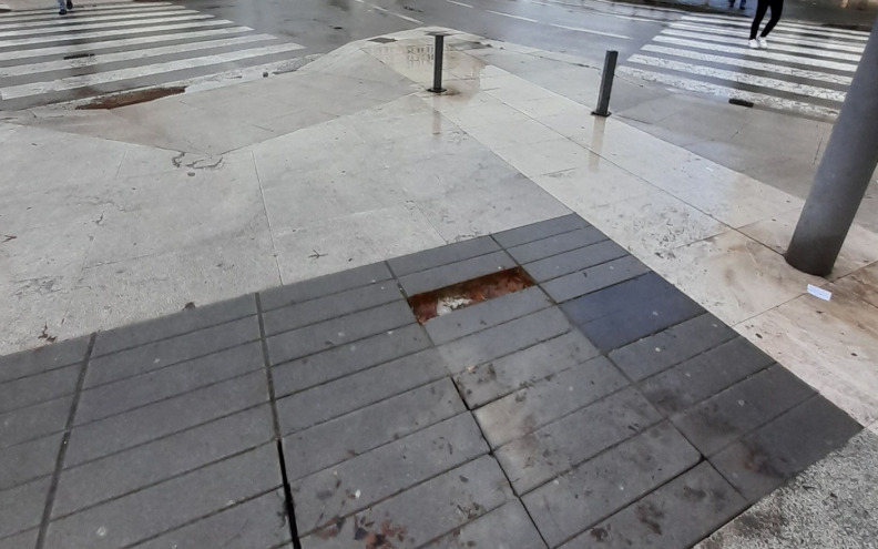 'Opasno za pješake': Zabrinuti Zadranin upozorava na rupu na pločniku u središtu grada
