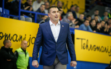 U 46. godini preminuo srpski košarkaški trener Dejan Milojević