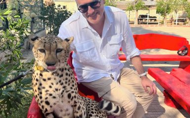 Tarik Filipović pozirao s gepardom: ‘Nabio sam mu komplekse’