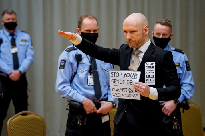 Anders Breivik, koji je ubio 77 ljudi, kaže da mu Norveška krši ljudska prava