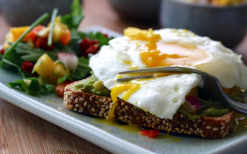 Koliko jaja jesti tjedno i jesu li zaista toliko štetna za kolesterol?
