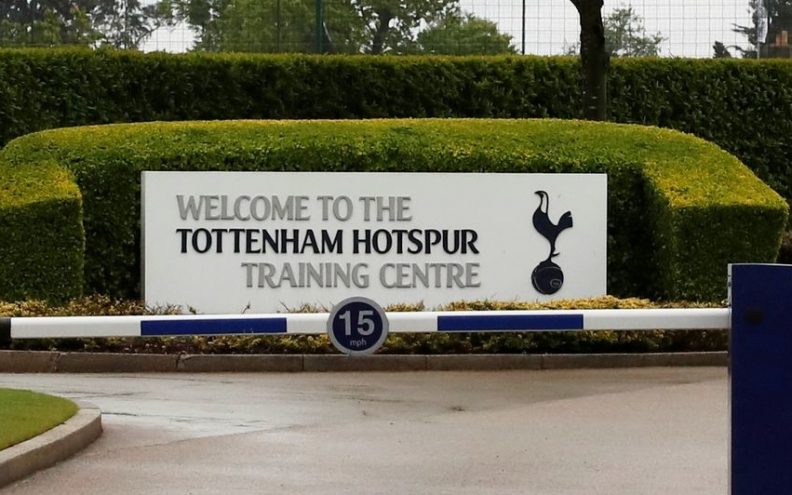 Tottenham preoteo Barceloni 18-godišnjeg švedskog veznjaka iz Djurgardena