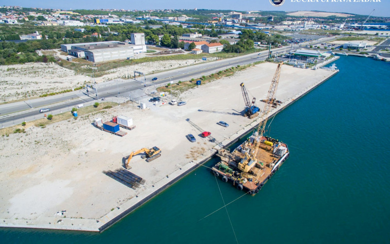 Dograđuje se ribarska luka Gaženica: Gradit će se masivni obalni zid i produbljivati morsko dno