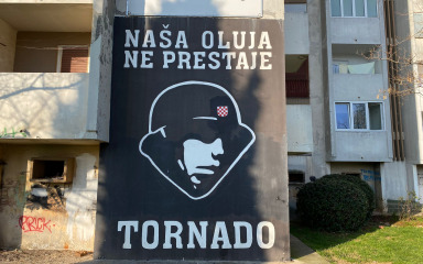 [FOTO] Vraćen grb na muralu hrvatskog vojnika na Bulevaru