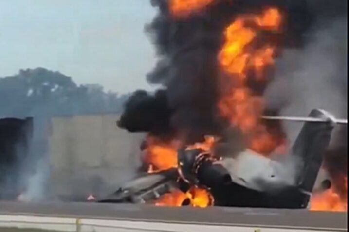 Privatni avion pao na automobile na prometnoj autocesti na Floridi