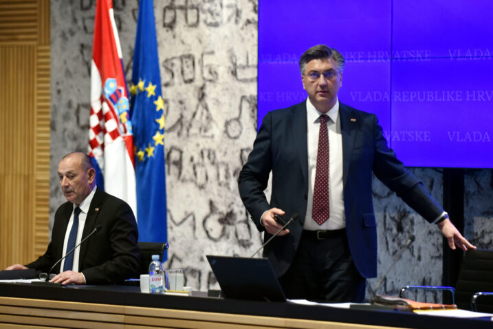 Plenković na Vladi izrazio podršku Ficu, pa se pohvalio novim prognozama Europske komisije