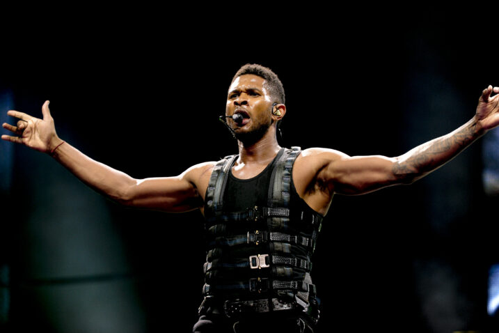 Usher se skinuo u donje rublje za brend Kim Kardashian: “Tko je uključio grijanje?”