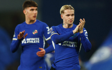 Chelsea izborio polufinale FA kupa pobjedom nad drugoligašem Leicesterom