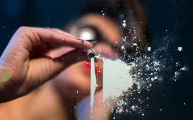 Vozačica odbila test na droge, priznala da je tri dana prije “povukla” četiri crte kokaina