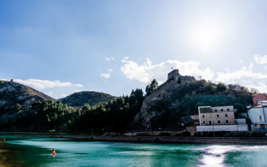 Protuzakonit lov i ribolov! Ribarskim mrežama nezakonito lovio pastrve na rijeci Zrmanji