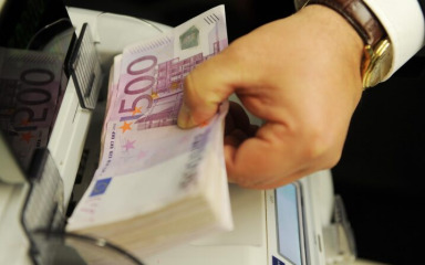 S poslovnog računa društva podignuo nekoliko stotina tisuća eura