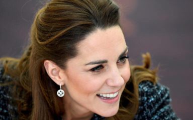 Kate Middleton ”uhvaćena” na snimci prvi put od operacije, fanovi opet sumnjičavi