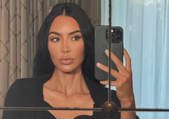 Kim Kardashian suočena s federalnom tužbom, posjeduje krivotvoreni namještaj