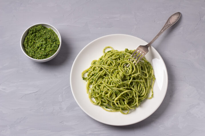Napravite najukusniji zeleni pesto za tjesteninu od svega nekoliko sastojaka