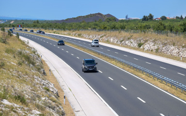 Prepreka na A1 između čvorova Zadar i Posedarje usporava promet