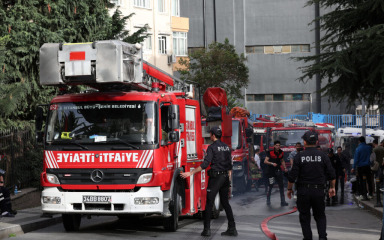 U požaru u istanbulskom noćnom klubu poginulo najmanje 27 ljudi