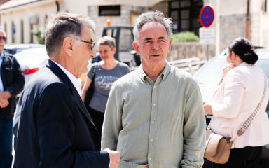 Pupovac: Sve institucije srpske zajednice pod policijskom zaštitom