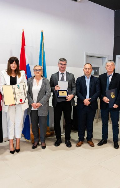 SVEČANA SJEDNICA Dodijeljene godišnje nagrade i priznanja Općine Starigrad
