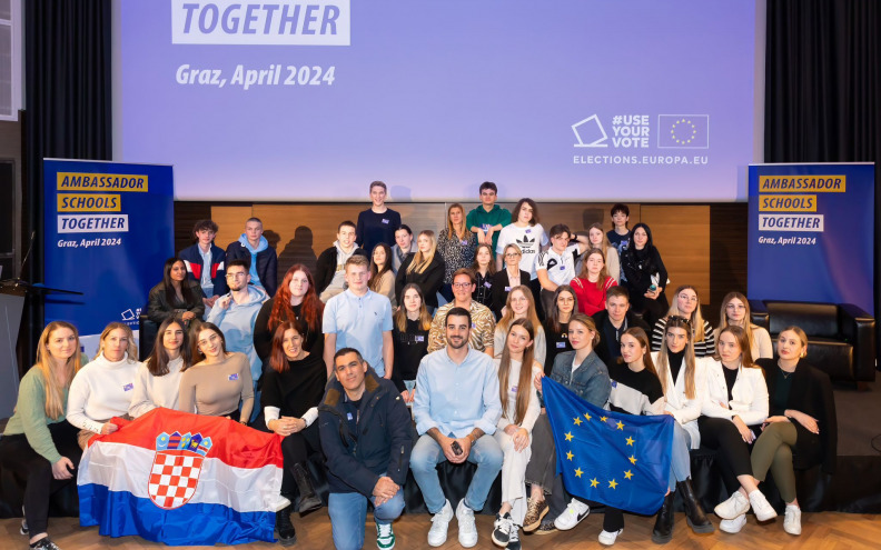 Ekonomsko–birotehnička i trgovačka škola Zadar sudjelovala na međunarodnom susretu škola ambasadora Europskog parlamenta