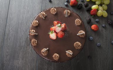 Naišli smo možda najjednostavniji recept za sočnu čokoladnu tortu