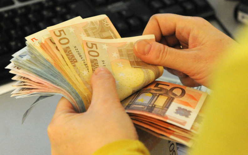 Hrvati sve više štede. U bankama oročili više od 10 milijardi eura