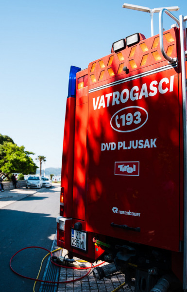 POŽAR NA ČUBRIJANU! Planula dva limena kontejnera