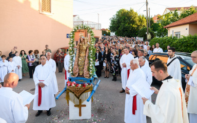 [FOTO] U zadarskim Arbanasima tradicionalno proslavljen blagdan Gospe Loretske