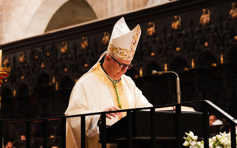 Nadbiskup Zgrablić: Svetkovinom Tijelova obnavljamo našu vjeru u Euharistiju koja jest srce Crkve