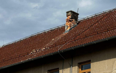 U potresu u Rakovici oštećeno nekoliko kuća, crkva, vrtić i stara općina