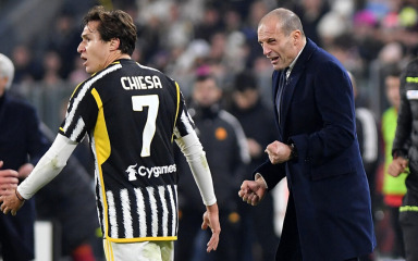 Allegri je tek treći trener kojeg je Juventus otpustio usred sezone u zadnjih pola stoljeća