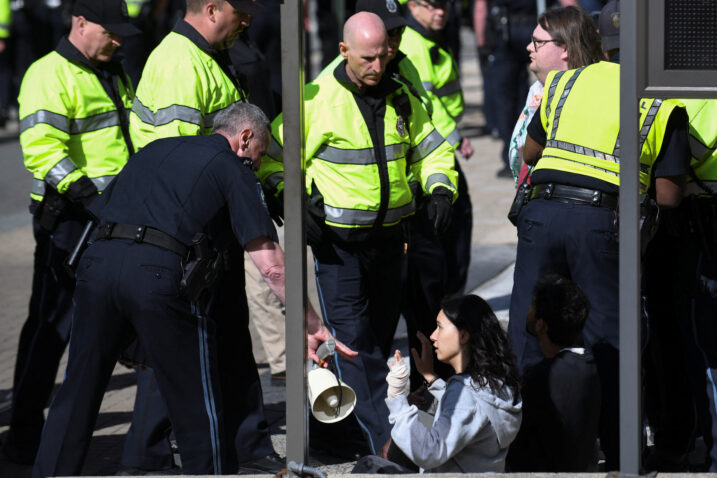 Deseci uhićenih na Penn-u, MIT-u u obračunu s propalestinskim prosvjednicima