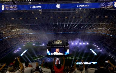 Deseci tisuća navijača dočekali su prvake Europe u središtu Madrida, odigrao se i jedan tradicionalni ritual