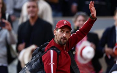 Novak Đoković je morao na operaciju koljena, preskočit će Wimbledon