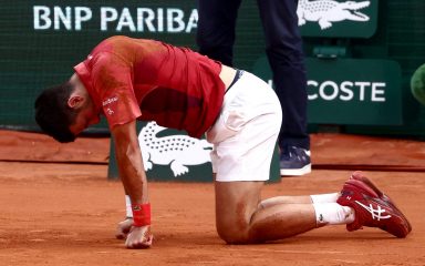 Novak Đoković bi zbog problema s koljenom mogao odustati od daljnjeg nastupa u Parizu