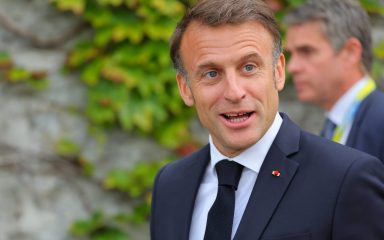 Francuski reprezentativci zabrinuti zbog poraza Macrona pozivaju na izbore