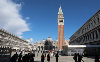 Gradske vlasti Venecije zabranjuju velike turističke grupe i zvučnike