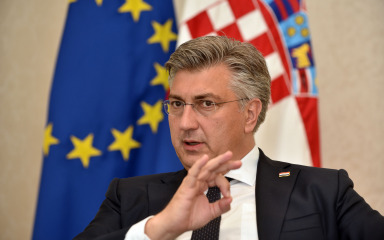 Plenković: Do kraja mandata prosječna plaća 1600 eura neto