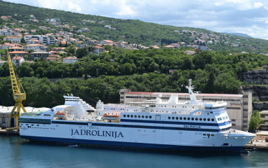 “Dalmacija”, najveći i najmoćniji brod u povijesti flote Jadrolinije, danas isplovljava iz “Lenca”