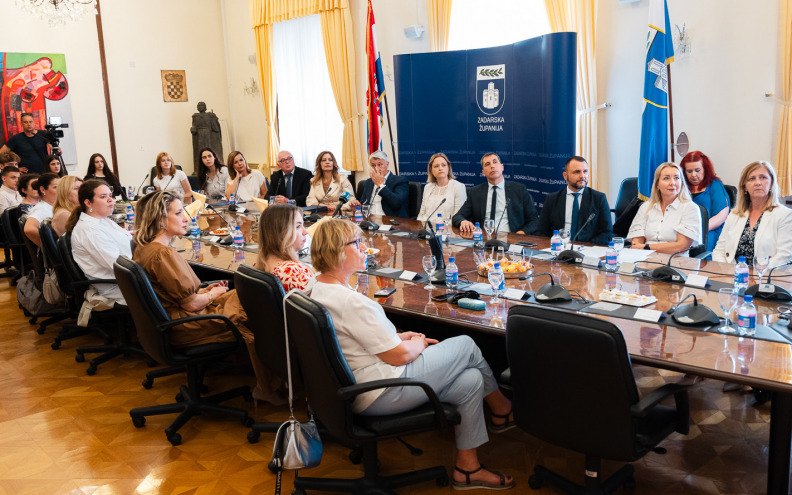 Župan sa suradnicima primio sudionike projekta »Most mogućnosti u Zadarskoj županiji«
